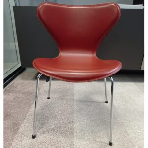 Sedia Serie 7 Rivestita Arne Jacobsen